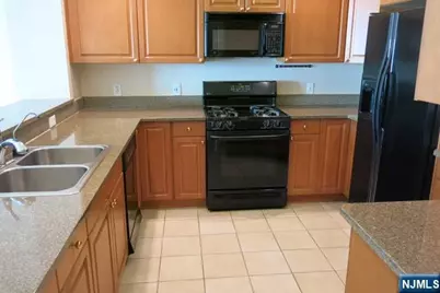 116 The Promenade 116 #116, Edgewater, NJ 07020 - Photo 11