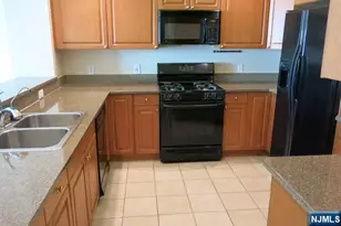 116 The Promenade 116, Edgewater, NJ 07020 - Photo 11