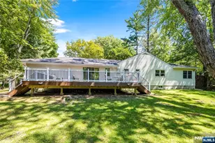 11 Sunset Rd, Demarest, NJ 07627 - Photo 43