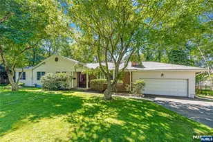 11 Sunset Rd, Demarest, NJ 07627 - Photo 3