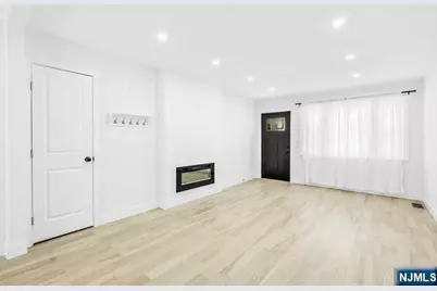 21-15 Exeter, Fair Lawn, NJ 07410 - Photo 11