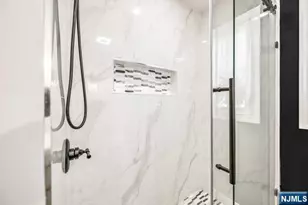 21-15 Exeter, Fair Lawn, NJ 07410 - Photo 17