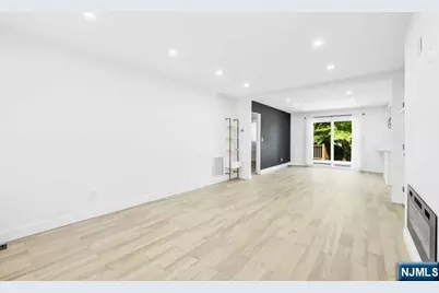 21-15 Exeter, Fair Lawn, NJ 07410 - Photo 13