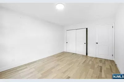 21-15 Exeter, Fair Lawn, NJ 07410 - Photo 19