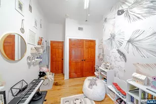 189 Christopher Columbus Dr 1, Jersey City, NJ 07302 - Photo 9