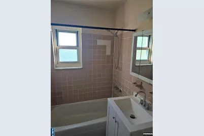475 Grand Avenue 3B #3B, Palisades Park, NJ 07650 - Photo 11