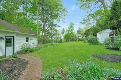 354 Liberty Avenue, Hillsdale, NJ 07642 - Photo 31