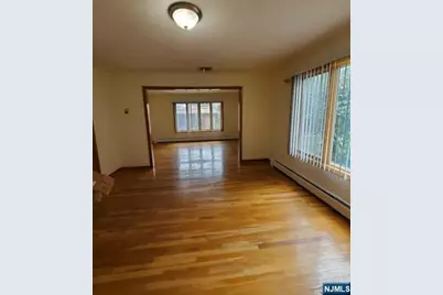 180 Myrtle Avenue, Fort Lee, NJ 07024 - Photo 7