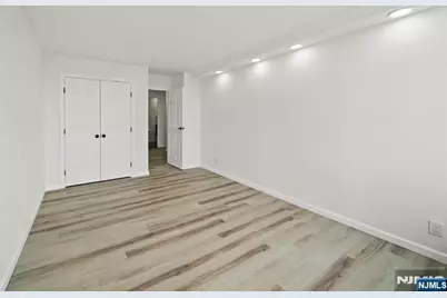 300 Winston Drive 2802 #2802, Cliffside Park, NJ 07010 - Photo 15