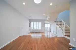 18 Veterans Way, Edgewater, NJ 07020 - Photo 13