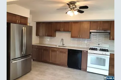 421 North Avenue 2nd Floor #2nd Floor, Fort Lee, NJ 07024 - Photo 13