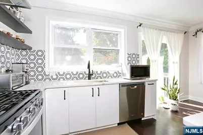 27 West Street, Closter, NJ 07624 - Photo 7