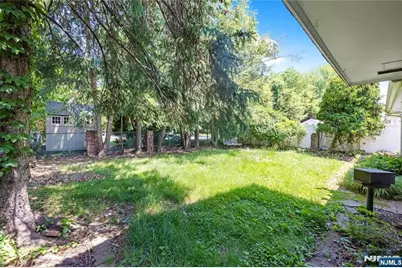 156 Cedar Avenue, Hackensack, NJ 07601 - Photo 27