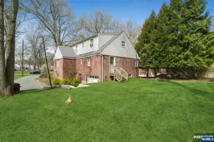 103 Glenbrook Pkwy, Englewood, NJ 07631 - Photo 9