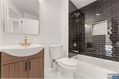 18 Hilton Avenue, Maplewood, NJ 07040 - Photo 11