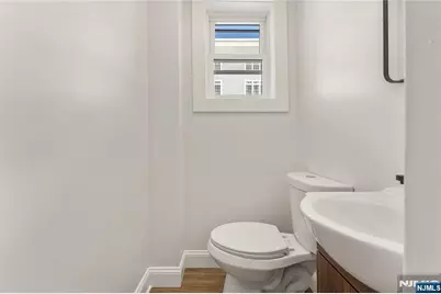 18 Hilton Avenue, Maplewood, NJ 07040 - Photo 7