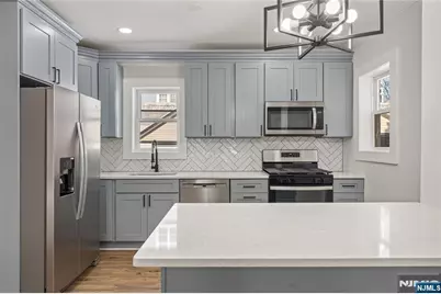 18 Hilton Avenue, Maplewood, NJ 07040 - Photo 5