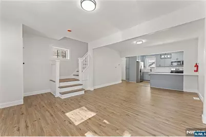18 Hilton Avenue, Maplewood, NJ 07040 - Photo 3