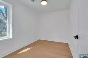 21 Cross St, Montclair, NJ 07042 - Photo 17