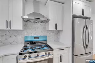 21 Cross St, Montclair, NJ 07042 - Photo 19