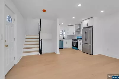 21 Cross Street, Montclair, NJ 07042 - Photo 23