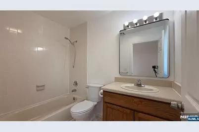 360 Broad Street 2 #2, Carlstadt, NJ 07072 - Photo 11