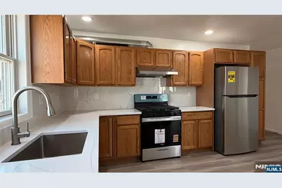 360 Broad Street 2 #2, Carlstadt, NJ 07072 - Photo 5