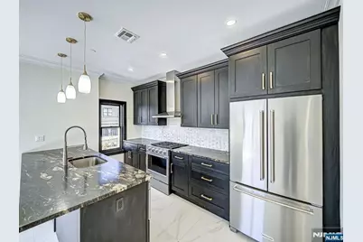 208 Nwk Pompton Turnpike 201 #201, Little Falls Township, NJ 07424 - Photo 3