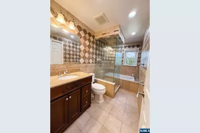 11 N Middletown Road, Montvale, NJ 07645 - Photo 7