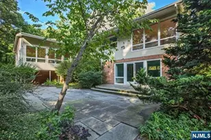 192 Stonehurst Dr, Tenafly, NJ 07670 - Photo 23