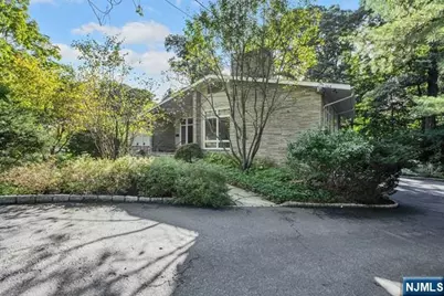 192 Stonehurst Drive, Tenafly, NJ 07670 - Photo 25