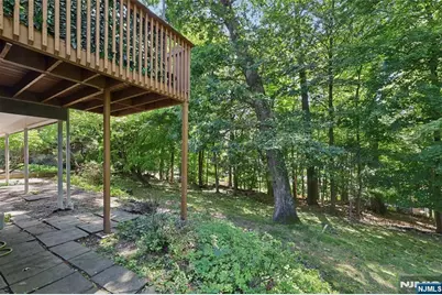 192 Stonehurst Drive, Tenafly, NJ 07670 - Photo 19