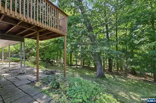 192 Stonehurst Dr, Tenafly, NJ 07670 - Photo 19