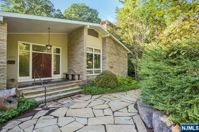 192 Stonehurst Drive, Tenafly, NJ 07670 - Photo 1