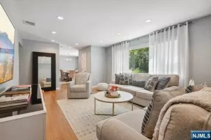 204 Deerfield Ln, Franklin Lakes, NJ 07417 - Photo 9