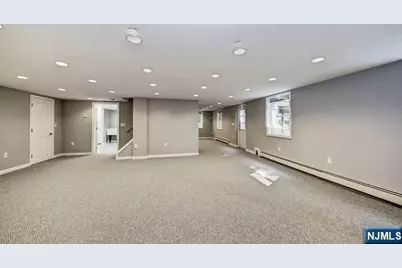 204 Deerfield Lane, Franklin Lakes, NJ 07417 - Photo 23