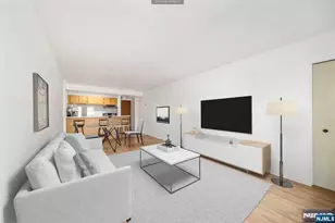 333 Grand Ave 2L, Palisades Park, NJ 07650 - Photo 1