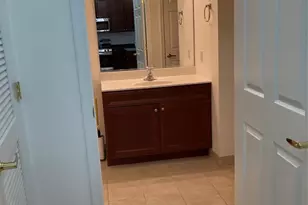 526 Bushes Ln, Elmwood Park, NJ 07407 - Photo 15