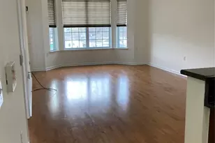 526 Bushes Ln, Elmwood Park, NJ 07407 - Photo 7