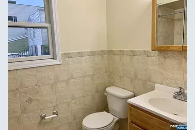 324 Sussex Street 2F #2F, Harrison, NJ 07029 - Photo 5