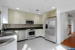 20 Lakeview Dr, Old Tappan, NJ 07675 - Photo 15