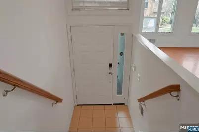 20 Lakeview Drive, Old Tappan, NJ 07675 - Photo 5