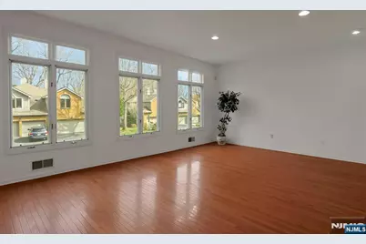 20 Lakeview Drive, Old Tappan, NJ 07675 - Photo 7