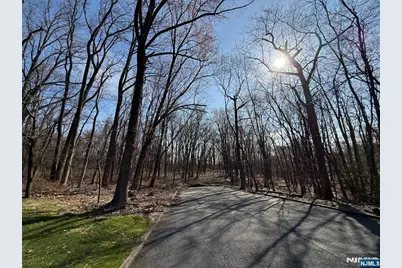 10 Deerfield Drive, Woodcliff Lake, NJ 07677 - Photo 3