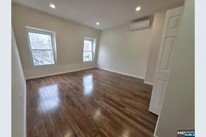 664 Bergen Avenue, Jersey City, NJ 07304 - Photo 23