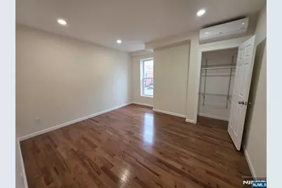 664 Bergen Avenue, Jersey City, NJ 07304 - Photo 11