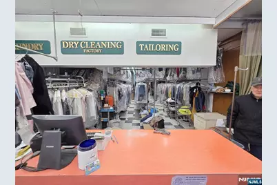 664 Bergen Avenue, Jersey City, NJ 07304 - Photo 3