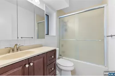 235 Prospect Avenue 2B #2B, Hackensack, NJ 07601 - Photo 17