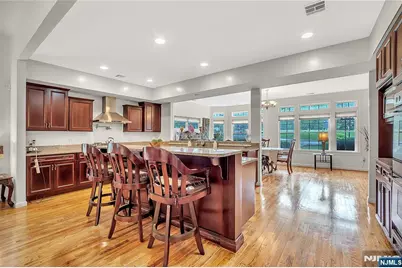 8 Mary Court, Mahwah, NJ 07430 - Photo 3