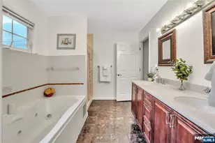 8 Mary Ct, Mahwah, NJ 07430 - Photo 11